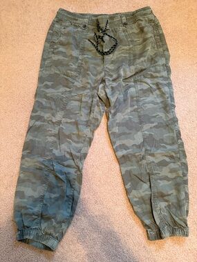 Knox Rose Olive Camo Cargo Joggers